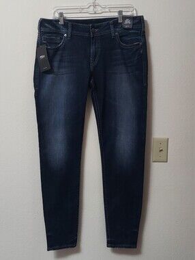 NWT Woman's Silver Jeans Co Suki Curvy Fit Mid Rise Skinny Leg W34 L31